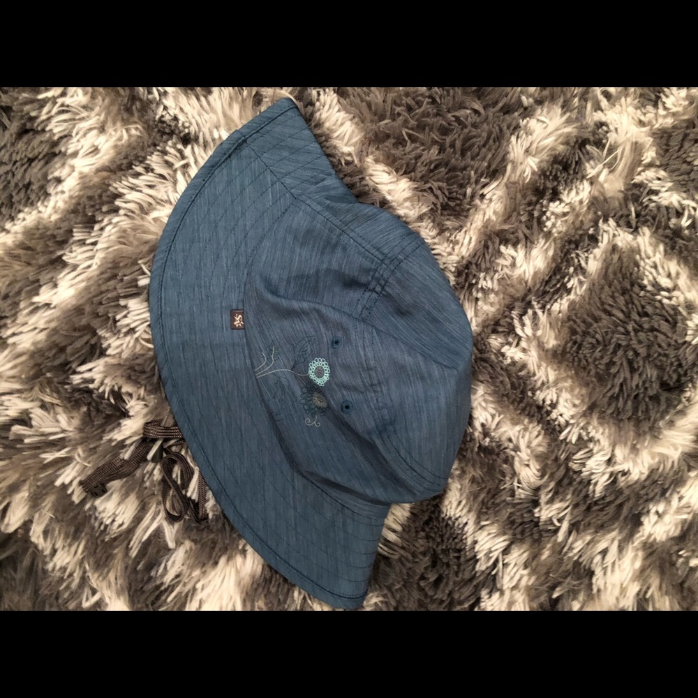 Back country bucket hat